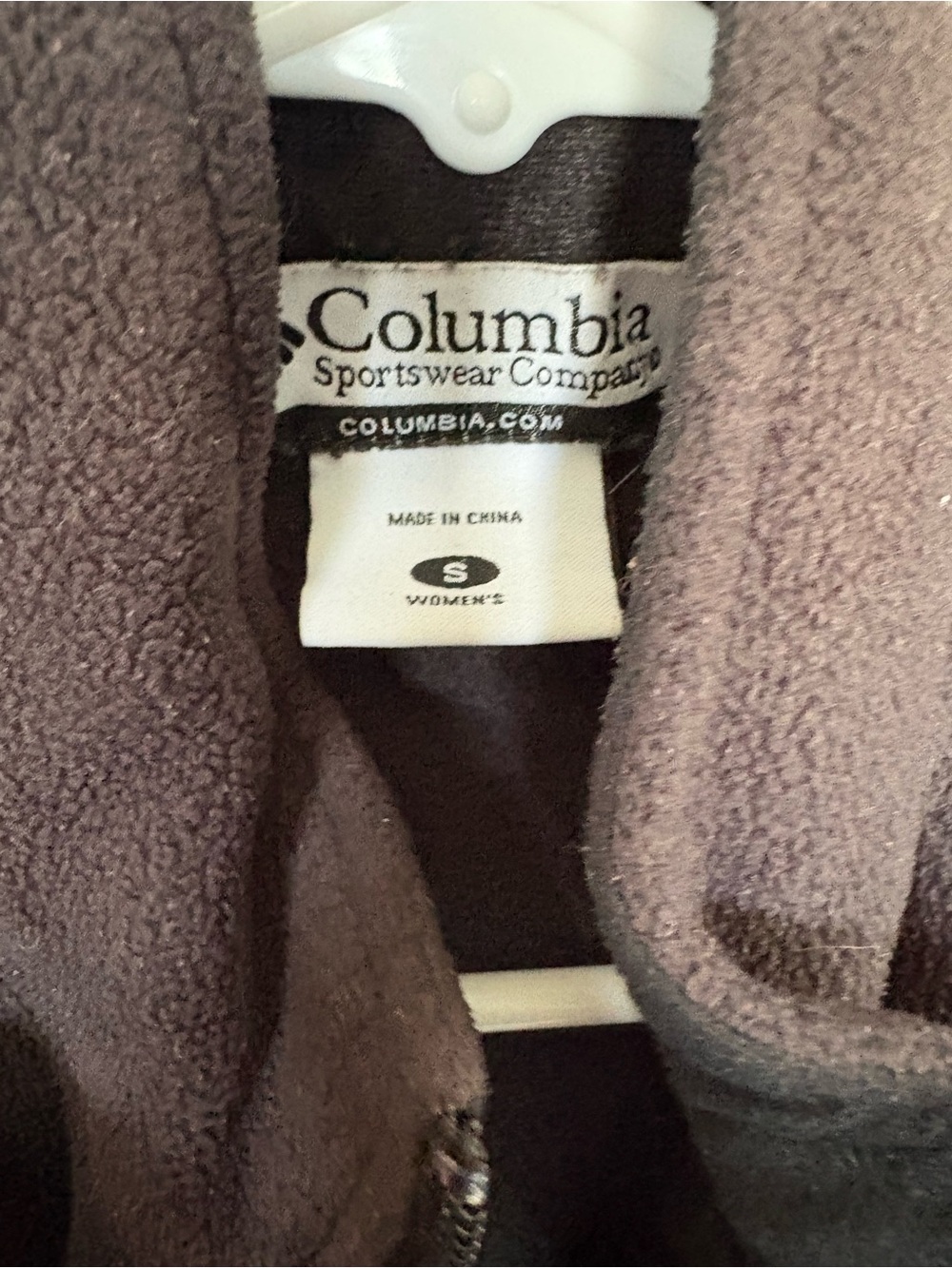 Columbia Men's Dark Gray Fleece Vest - Zip Front - Picture 2 of 2
